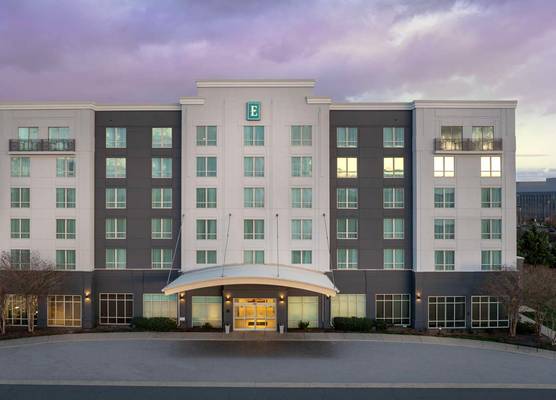 Embassy Suites by Hilton Dulles North Loudoun 1