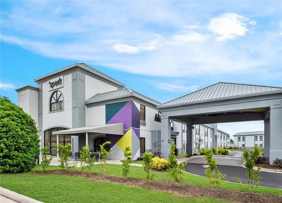 Spark by Hilton Spring Lake Fayetteville 1