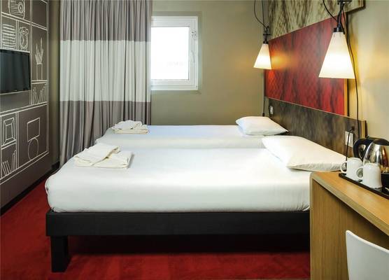 Ibis Sheffield City 1