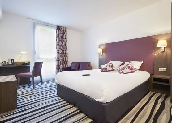 Kyriad Saint Quentin en Yvelines - Montigny 1
