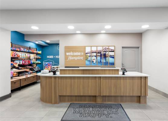 Hampton Inn & Suites Chicago Deer Park 1