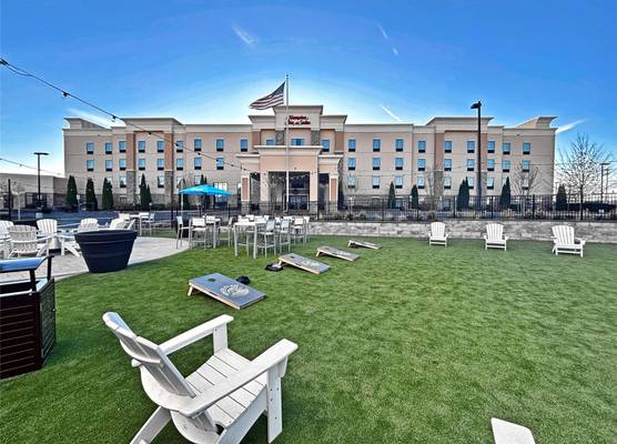 Hampton Inn and Suites Robbinsville 1