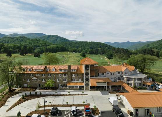 Waynesville Inn and Golf Club, Tapestry Collection by Hilton 1