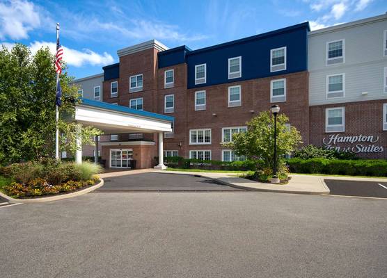 Hampton Inn & Suites Yonkers 1