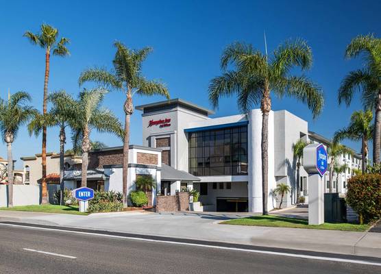 Hampton Inn by Hilton Costa Mesa Newport Beach 1