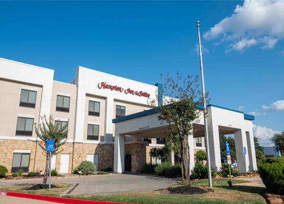 Hampton Inn & Suites College Station/US 6-East Bypass 1
