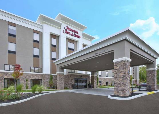 Hampton Inn & Suites Oakwood Village-Cleveland 1