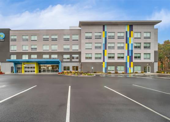 Tru By Hilton Brockton 1
