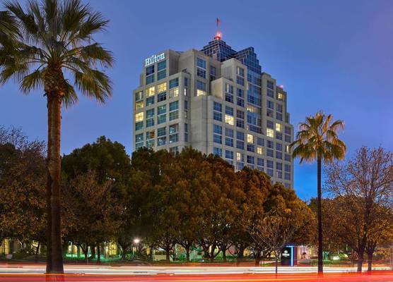 Hilton Los Angeles North-Glendale & Executive Meeting Center 1
