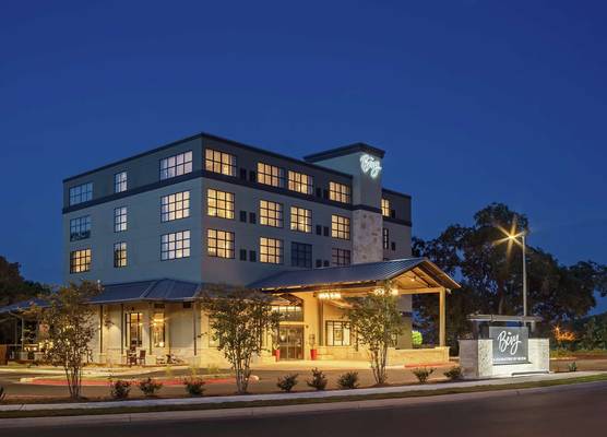 The Bevy Hotel Boerne, A Doubletree By Hilton 1
