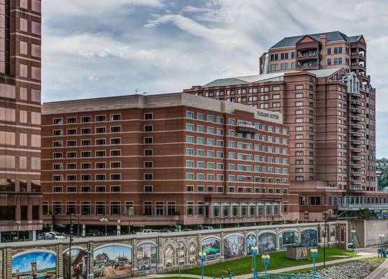 Embassy Suites by Hilton Cincinnati RiverCenter 1