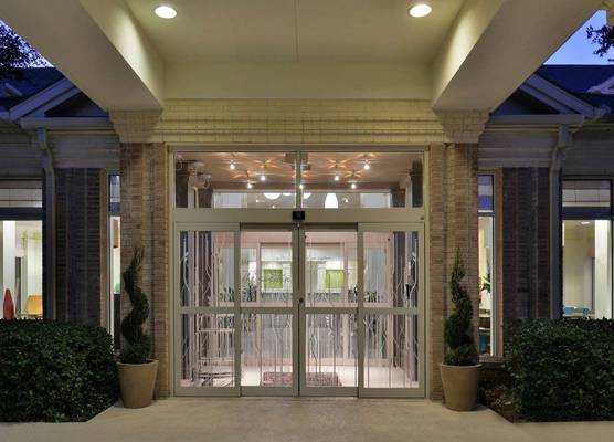 Hilton Garden Inn Dallas/Addison 1
