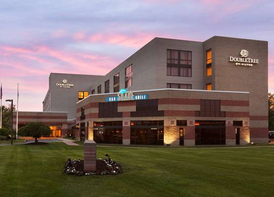 DoubleTree by Hilton Hartford - Bradley Airport 1