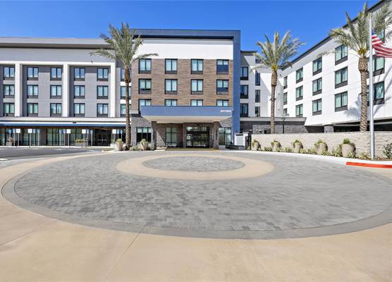 Hampton Inn By Hilton Ontario Airport 1