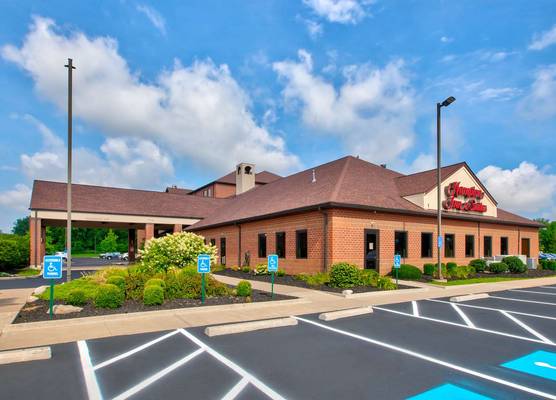 Hampton Inn & Suites Cleveland-Airport/Middleburg Heights 1