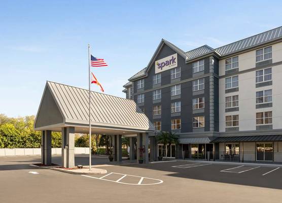 Spark by Hilton Orlando Universal Boulevard 1