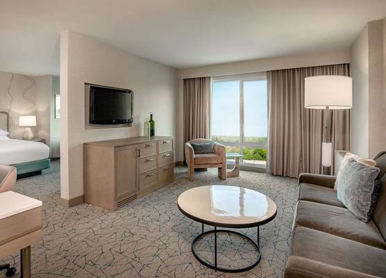 DoubleTree by Hilton Chicago North Shore Conference Center 1