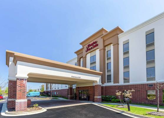 Hampton Inn & Suites Chicago-Libertyville 1