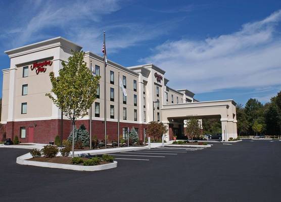 Hampton Inn Raynham-Taunton 1