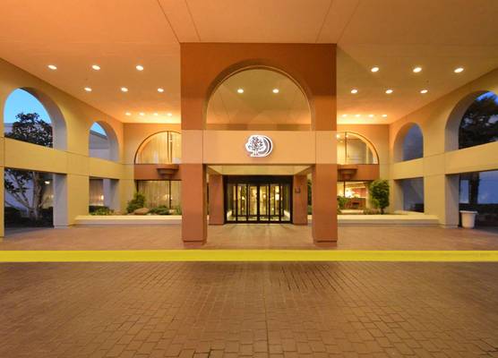 DoubleTree by Hilton Newark Fremont 1