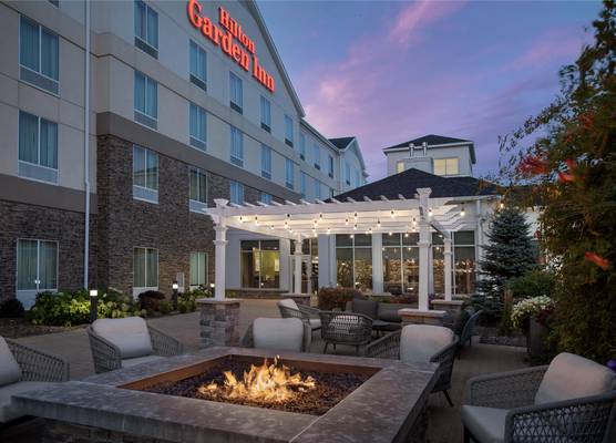 Hilton Garden Inn Cedar Falls 1