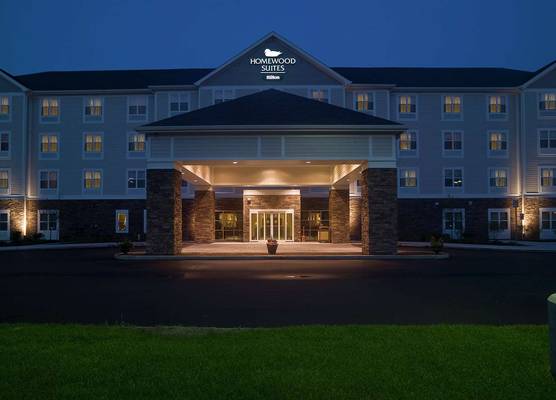 Homewood Suites by Hilton Portland 1
