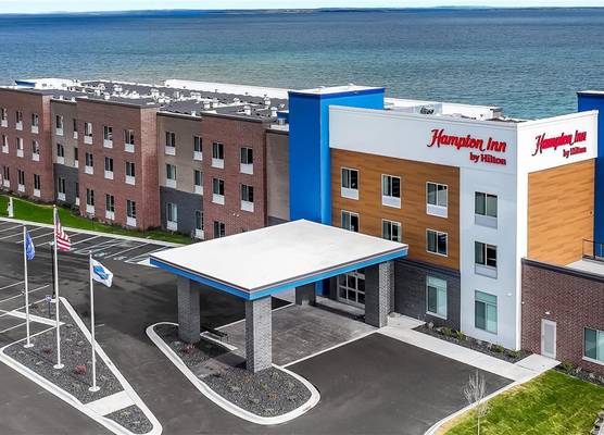 Hampton Inn St Ignace Lakefront Mackinac 1