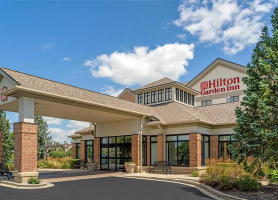 Hilton Garden Inn Oconomowoc 1