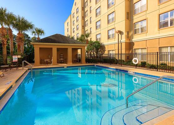 Homewood Suites by Hilton Orlando-Maitland 1