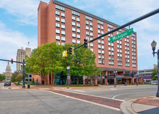 DoubleTree by Hilton Lansing 1