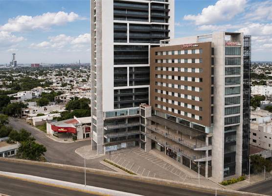 Hampton by Hilton Monterrey Tecnológico 1