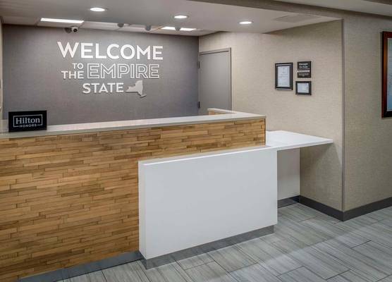 Hampton Inn Long Island/Commack 1
