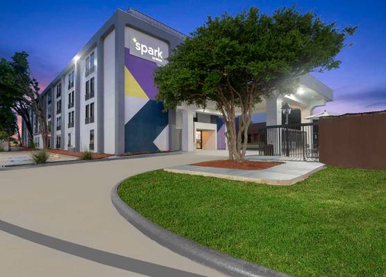 Spark by Hilton Grand Prairie 1