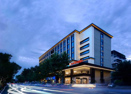 Hilton Garden Inn Chengdu Kuanzhai Alley 1