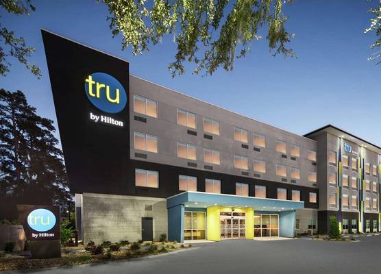 Tru By Hilton Savannah Midtown 1
