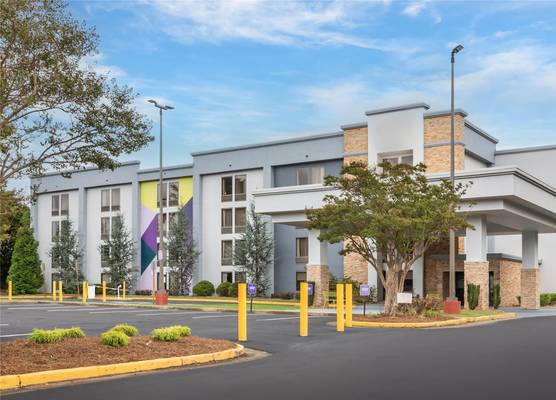 Spark by Hilton Atlanta Airport South College Park 1