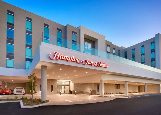 Hampton Inn & Suites Anaheim Resort Convention Center 1