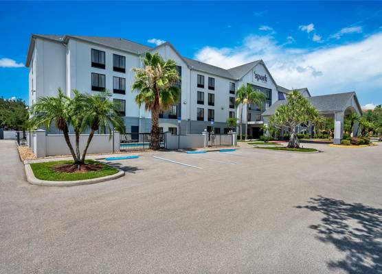 Spark By Hilton Fort Myers 1
