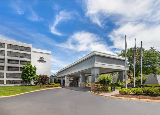 DoubleTree by Hilton Williamsburg 1