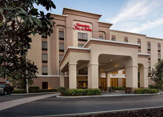 Hampton Inn & Suites Largo 1