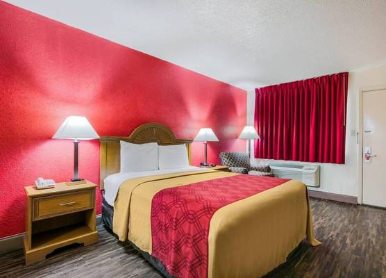 Econo Lodge & Suites Brinkley 1