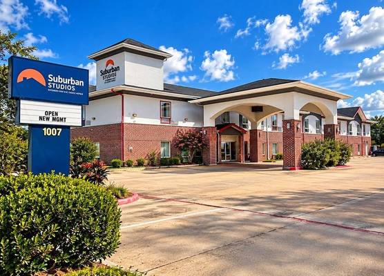 Suburban Studios Clute - Lake Jackson 1
