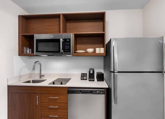 Everhome Suites Bastrop by Choice Hotels 1