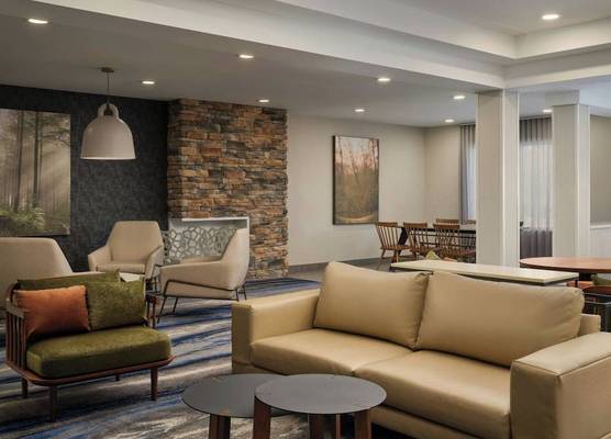Fairfield Inn and Suites by Marriott Lakeland Plant City 1
