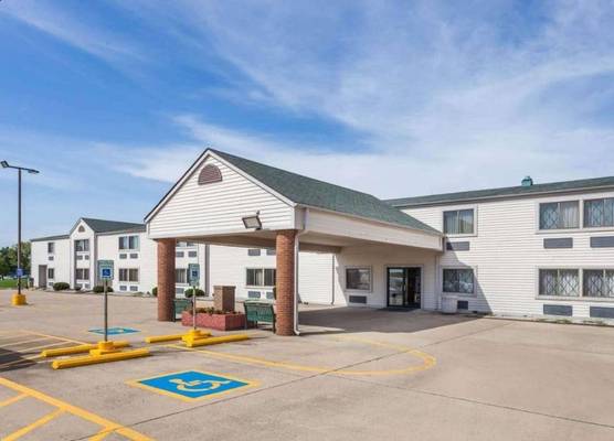 Fairbridge Inn Express Decatur Forsyth IL 1