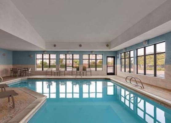 Holiday Inn Express & Suites SALT LAKE CITY-AIRPORT EAST by IHG 1