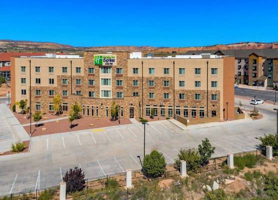 Holiday Inn Express & Suites GALLUP EAST by IHG 1