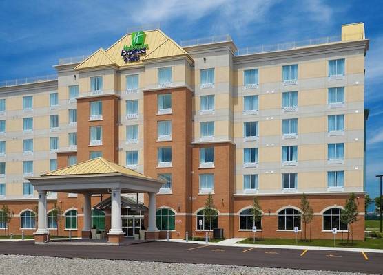 Holiday Inn Express & Suites CLARINGTON - BOWMANVILLE by IHG 1
