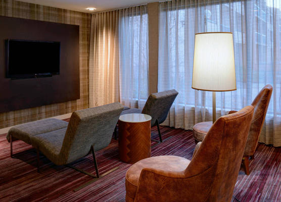 Courtyard by Marriott Kansas City Airport 1