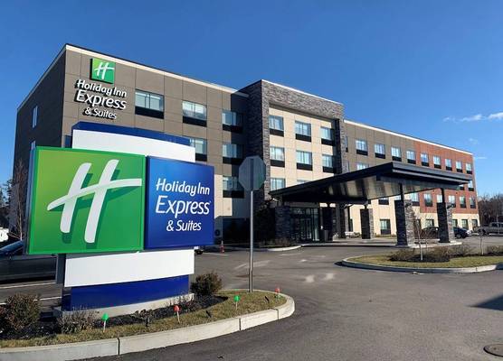 Holiday Inn Express & Suites BOSTON SOUTH - RANDOLPH by IHG 1